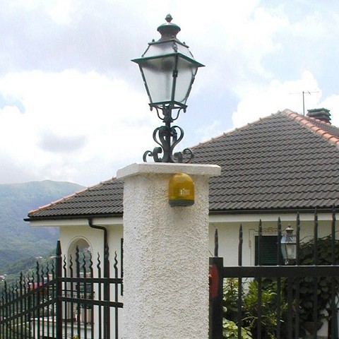 Four-seater in wrought iron with TP Ducale lantern